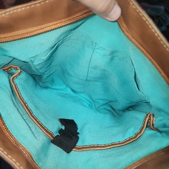 SAG HARBOR GUC FAUX LEATHER CROSSBODY BAG - Picture 9 of 12